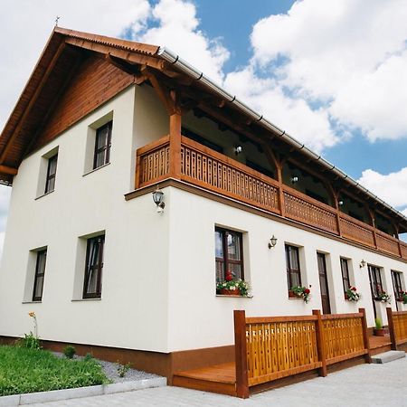 Vendégváró Panzió Lupeni  Exterior foto